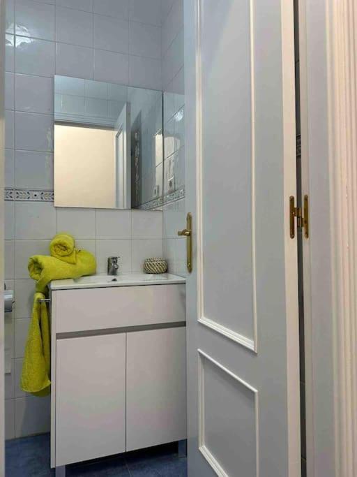 Precioso Estudio Junto Al Mar, Apartamentos Don Diego En La Carihuela Torremolinos Bagian luar foto